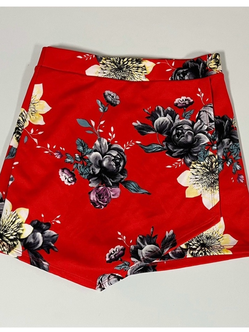 Blue Blush Red Floral Mini Skort Shorts Skirt Bottoms Size M 🌹✨ #floral #skort